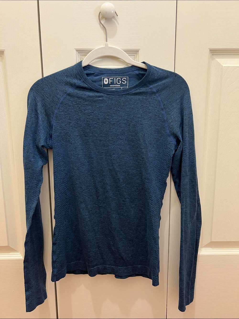 Figs Heathered Navy Seamless Long Sleeve Top